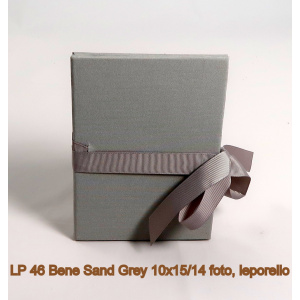 lp_46_bene_sand_grey_10x15-14_leporello